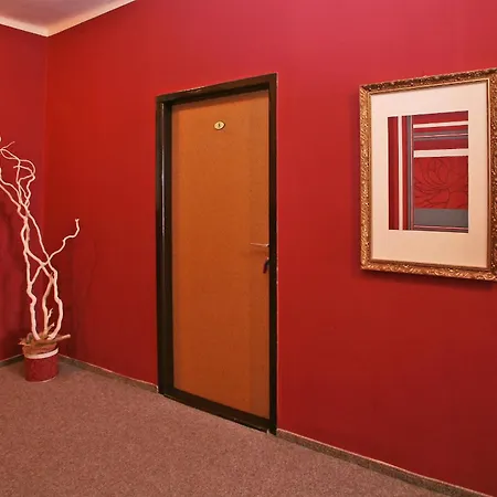 Zlaty Jelen Hotel 3*